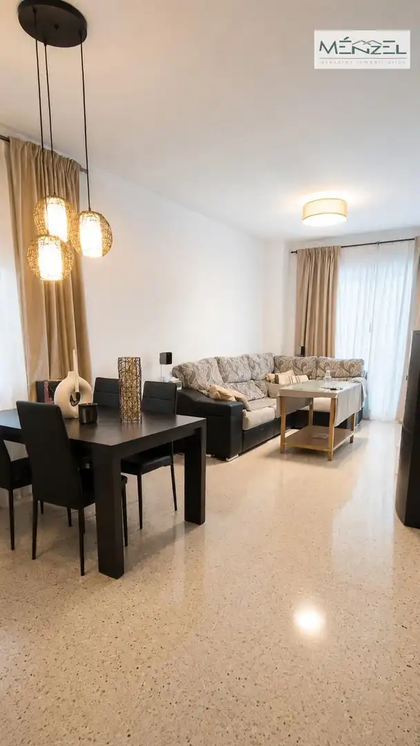 Living room of Flat for sale in Sevilla