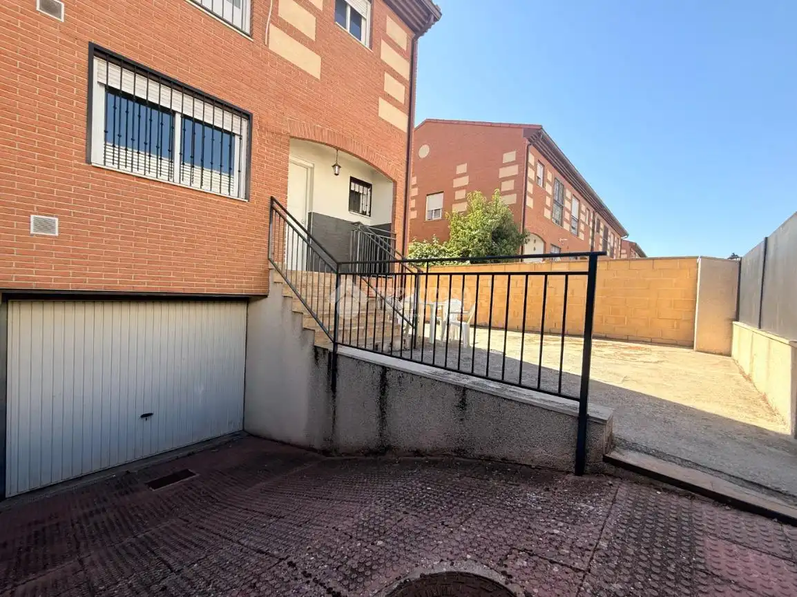 Casa pareada en venta en Alovera, imagen 2