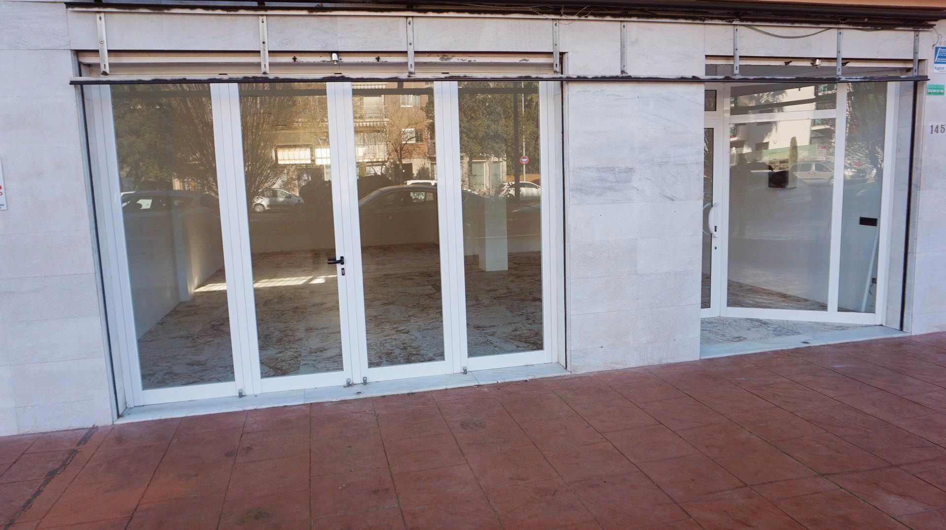 Premises for sale in Lloret de Mar  with Air Conditioner and Furnished