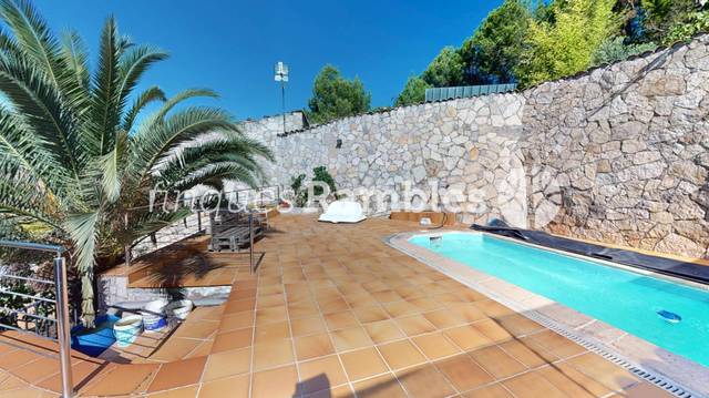 Casa-chalet en Venta en Copons