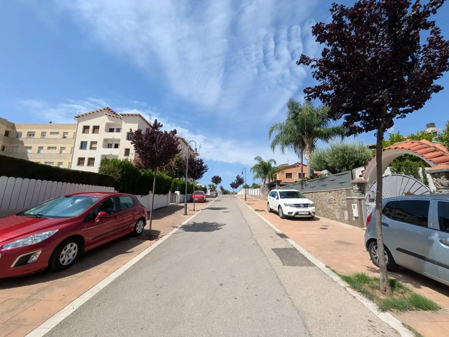 Vista exterior de Àtic en venda en Roda de Berà amb Jardí privat, Traster i Piscina