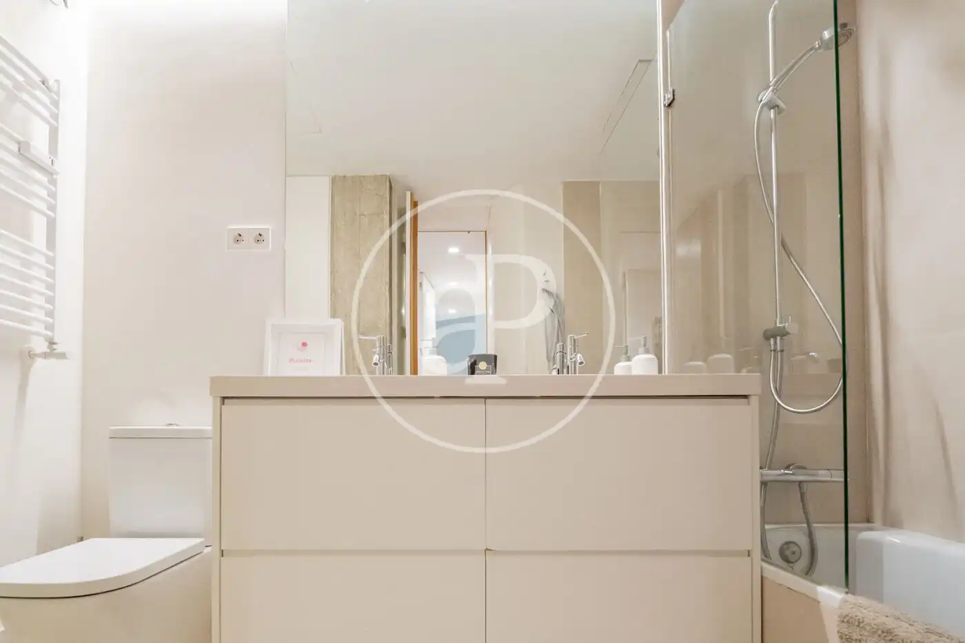 Baño de Piso en venta en Madrid con Calefacción y Trastero