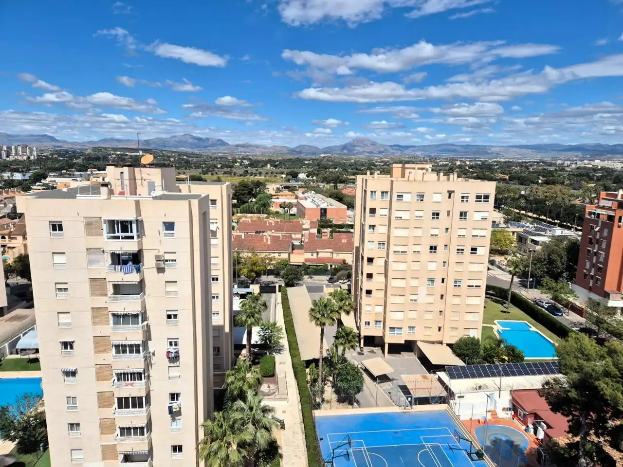 Vista exterior de Pis en venda en Alicante / Alacant