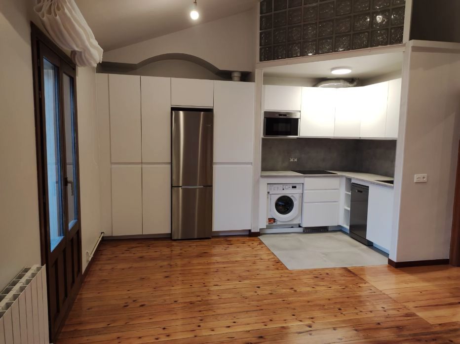 Kitchen of Apartment to rent in  Pamplona / Iruña  with Heating, Parquet flooring and Furnished