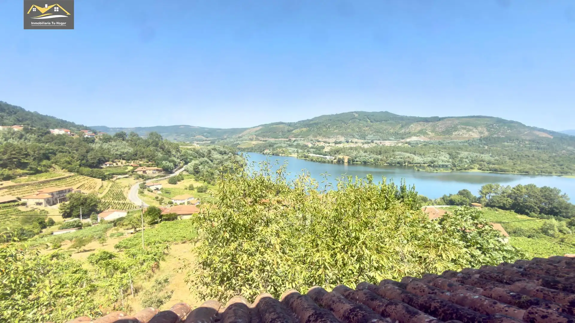 Finca rústica en venta en Castrelo de Miño con Jardín privado, Terraza y Amueblado