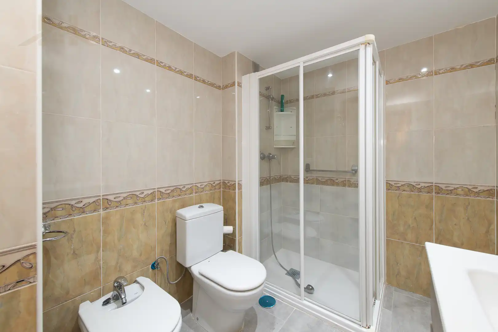 Baño de Piso en venta en Valdemoro con Calefacción, Terraza y Horno