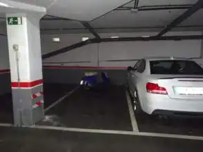 Parking de Dúplex de alquiler en Gijón  con Calefacción, Parquet y Amueblado