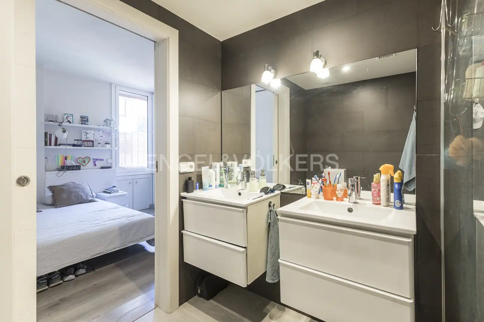 Habitación de Piso en venta en Barcelona con Aire acondicionado, Calefacción y Jardín privado