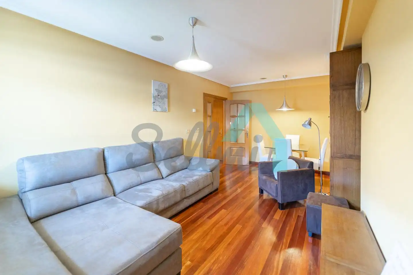 Living room of Flat for rent in Oviedo   with Heating, Parquet flooring and Terrace