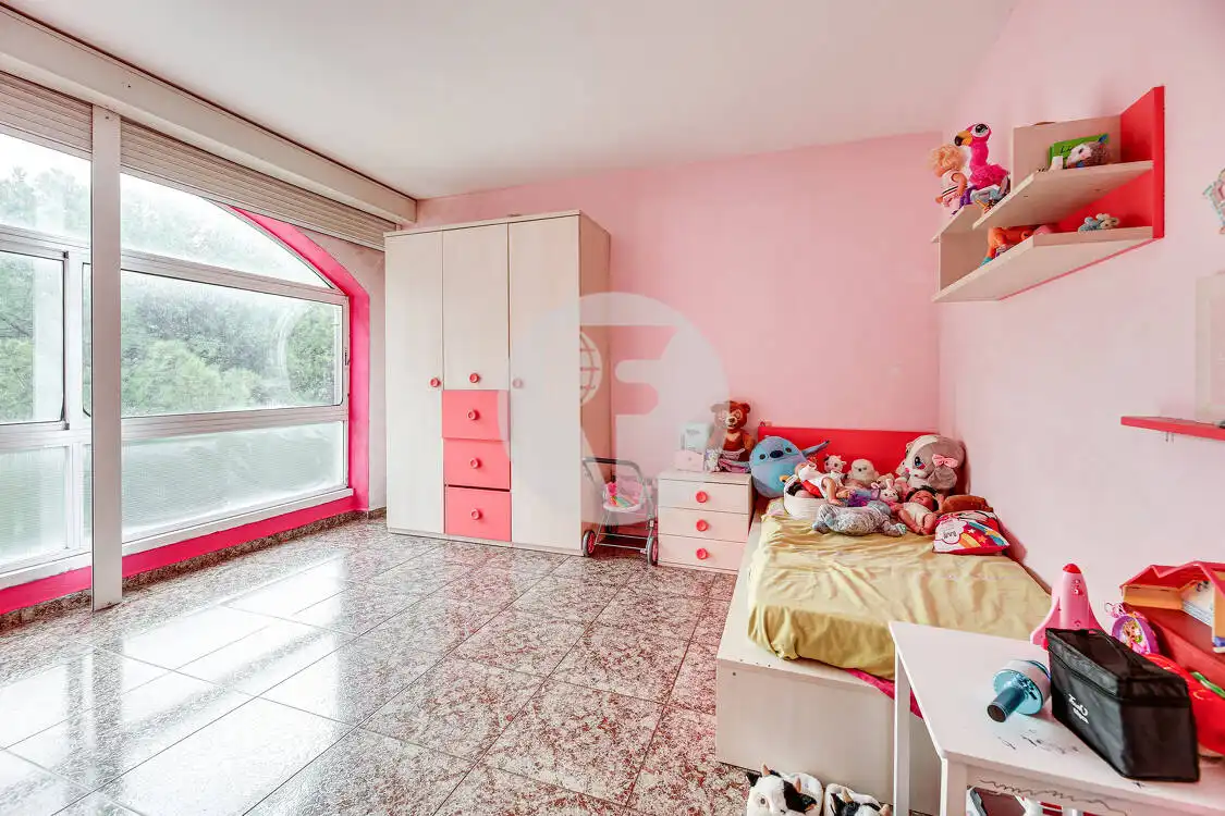 Dormitori de Casa o xalet en venda en Lliçà de Vall amb Calefacció, Terrassa i Piscina