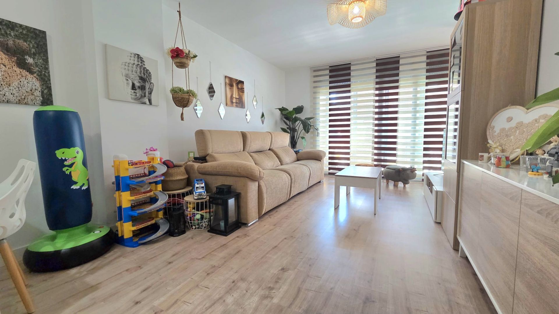 Planta baja en venta en Parla Este