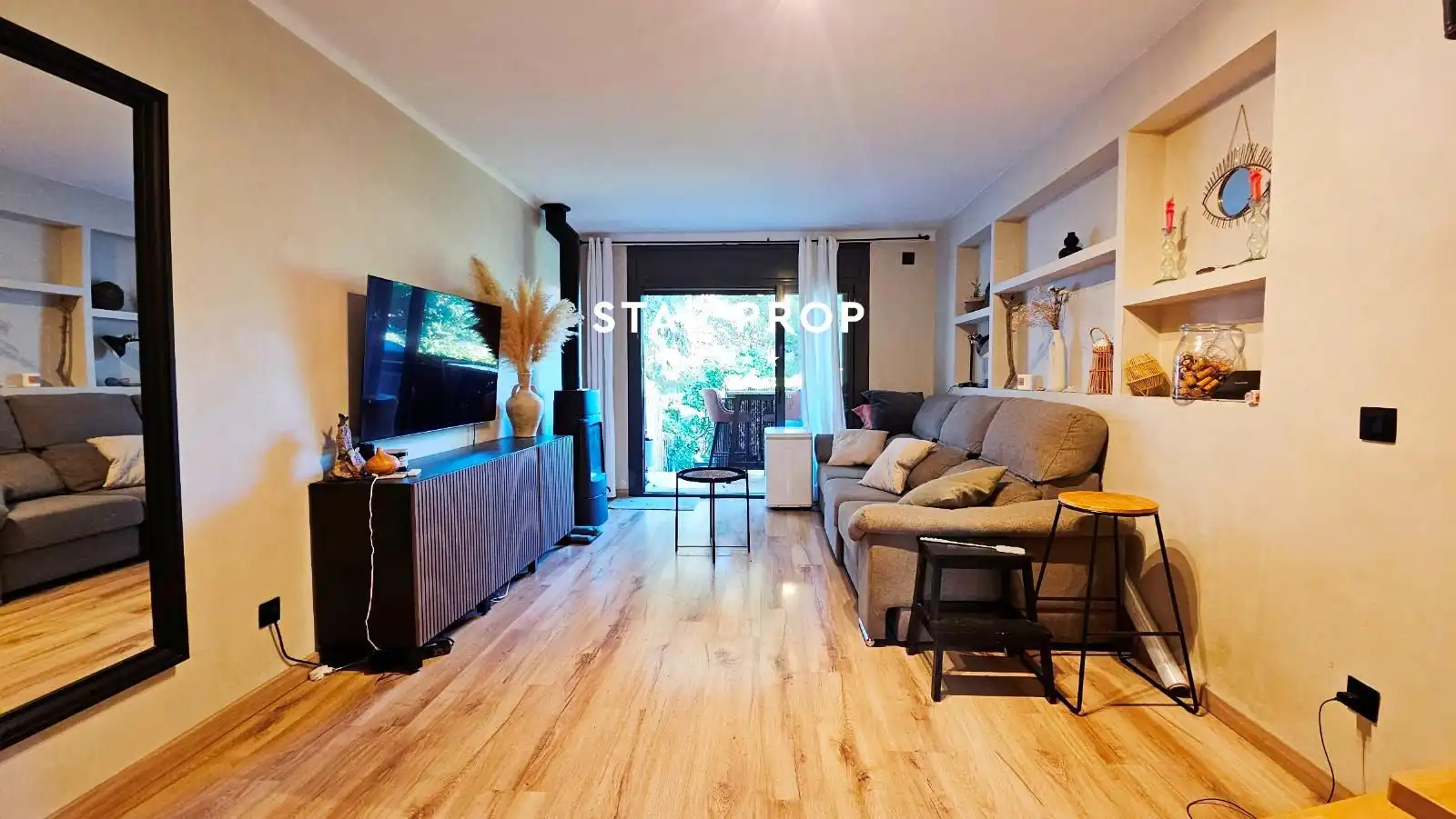 Sala de estar de Casa adosada en venta en Llançà con Terraza, Trastero y Amueblado