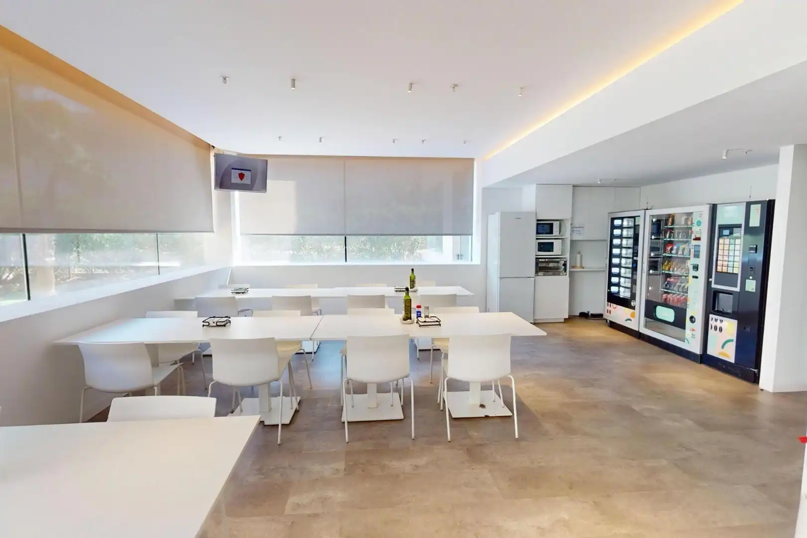 Cocina de Oficina de alquiler en Riba-roja de Túria con Aire acondicionado y Amueblado