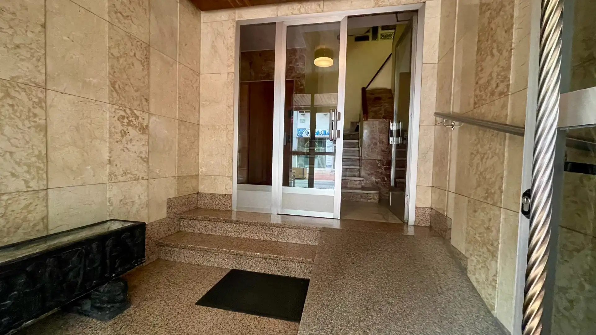 Local comercial en venda a Calle General Gómez Núñez 23, imagen 3