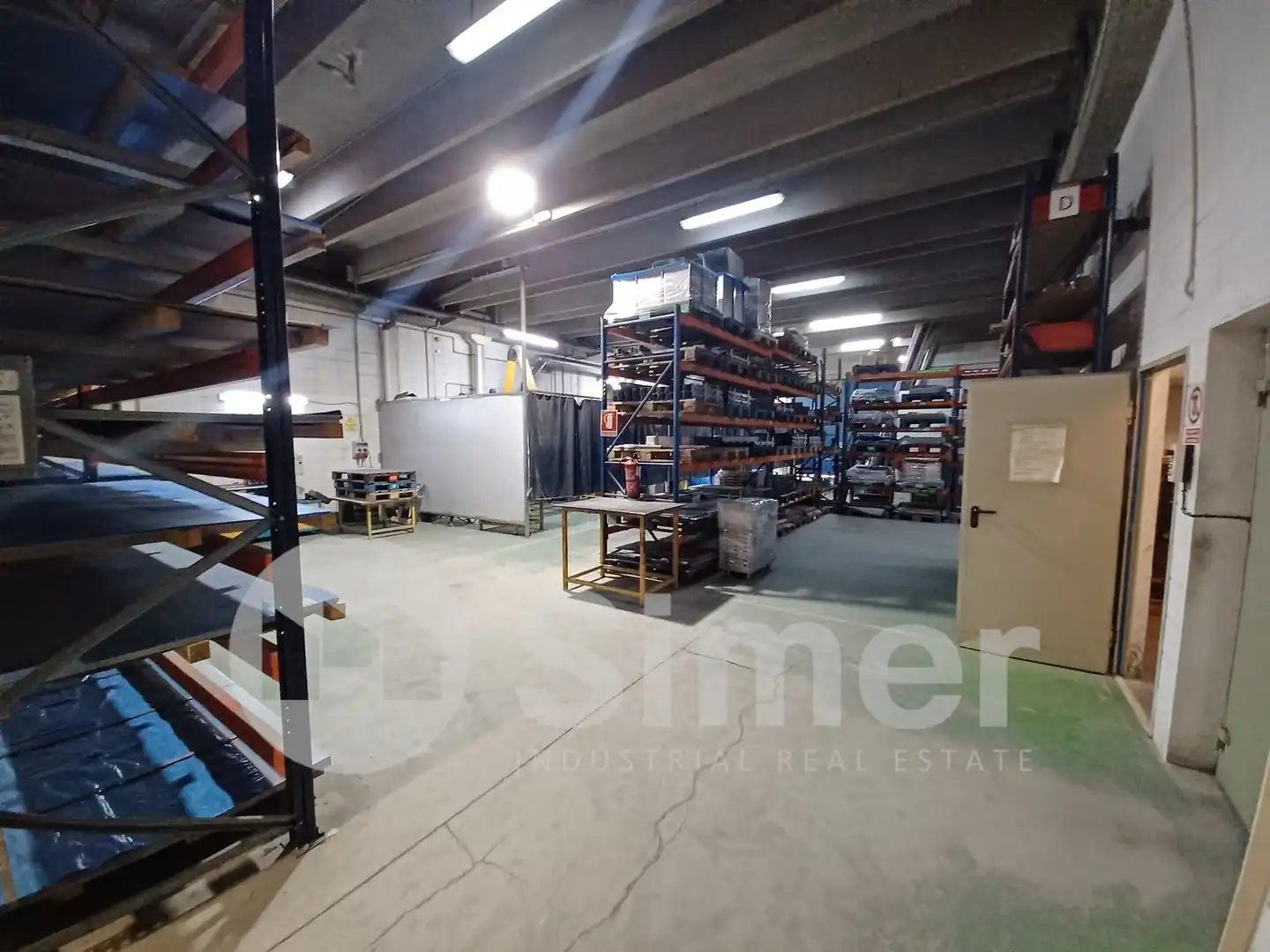 Fabrikhallen zum Verkauf in Montcada i Reixac
