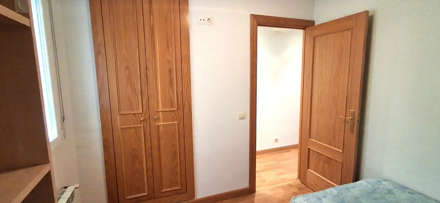 Bedroom of Flat for sale in Valladolid  with Heating and Parquet flooring