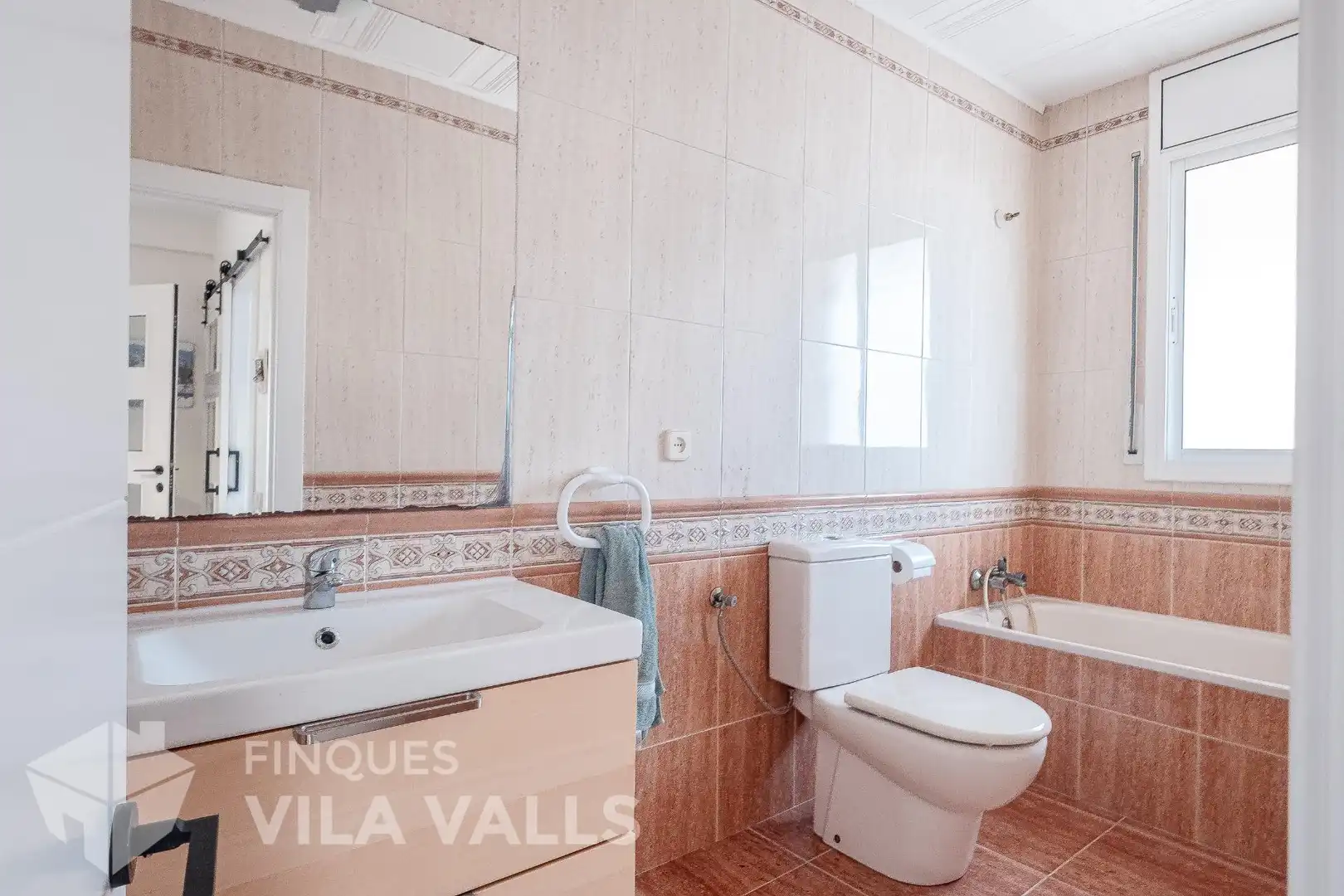 Bany de Casa o xalet en venda en Caldes de Montbui amb Calefacció, Jardí privat i Terrassa