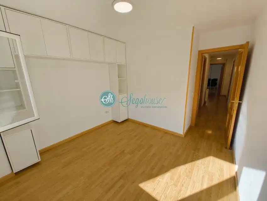 Piso en venta en Bernuy de Porreros con Calefacción, Terraza y Trastero