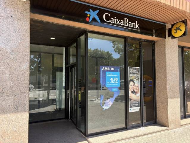 Local comercial en Alquiler en Av/ Roses en Carretera de Roses - Fossos