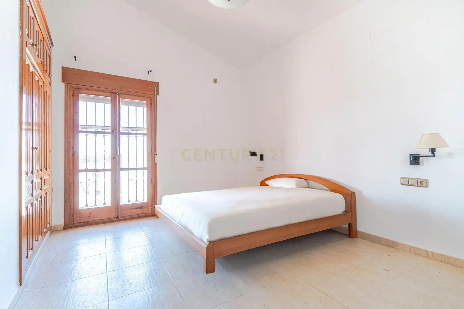 Dormitori de Casa o xalet en venda en Granada amb Aire condicionat, Jardí privat i Traster
