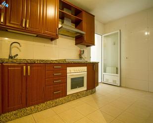 Kitchen of Flat for sale in Badajoz Capital  with Air Conditioner, Heating and Parquet flooring