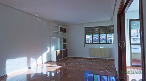 Foto 3 de Piso en venta en Avenida Fernando Calzadilla, Pardaleras, Badajoz Capital