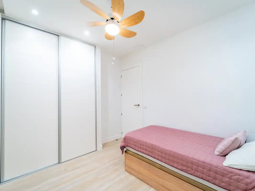 Schlafzimmer von Wohnung zur Miete in Málaga mit Klimaanlage, Heizung und Terrasse
