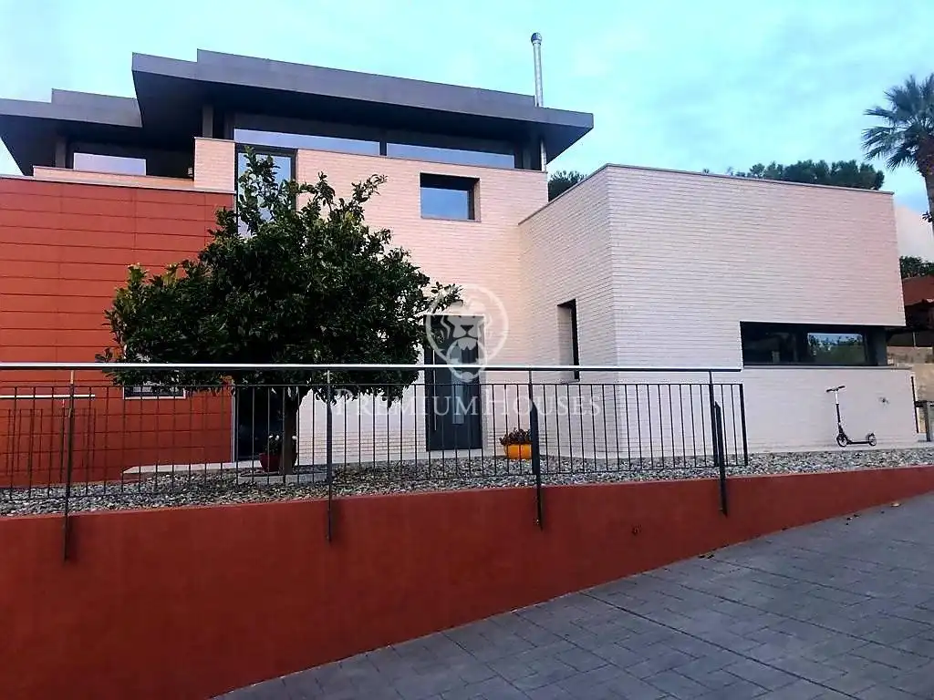 Vista exterior de Casa o chalet en venta en Sant Pere de Ribes con Aire acondicionado, Calefacción y Jardín privado