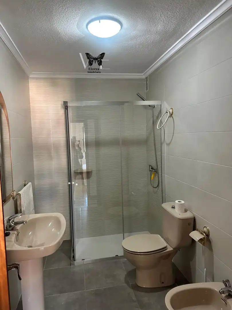 Flat with lift to rent in Salas, imagen 10