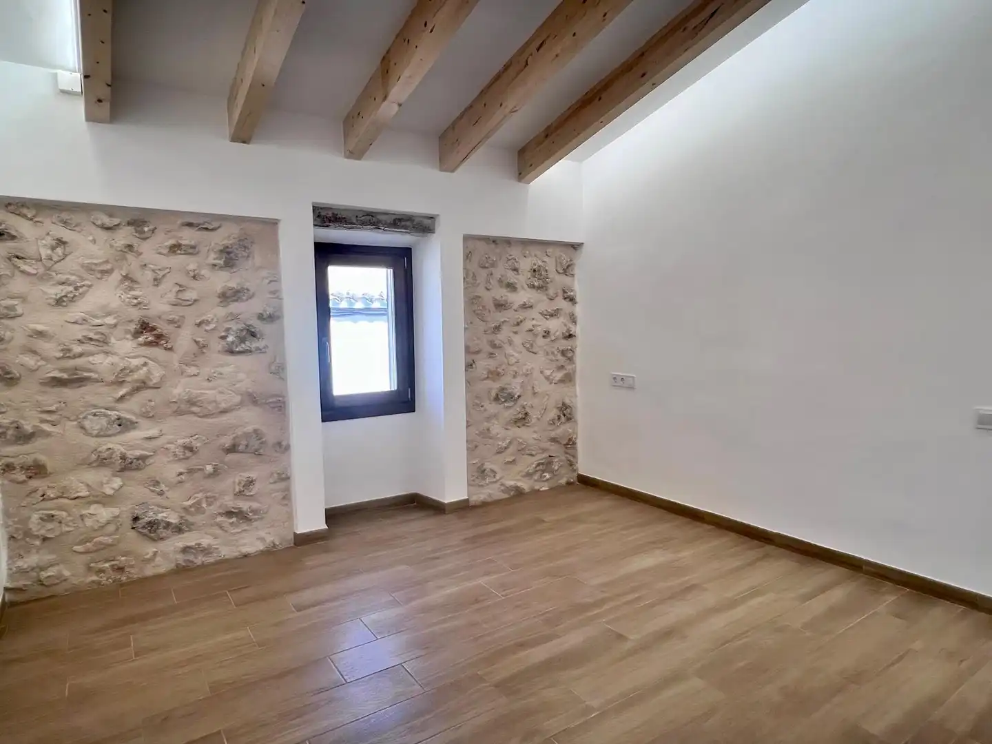 Flat for rent in Campanet  with Air Conditioner and Terrace