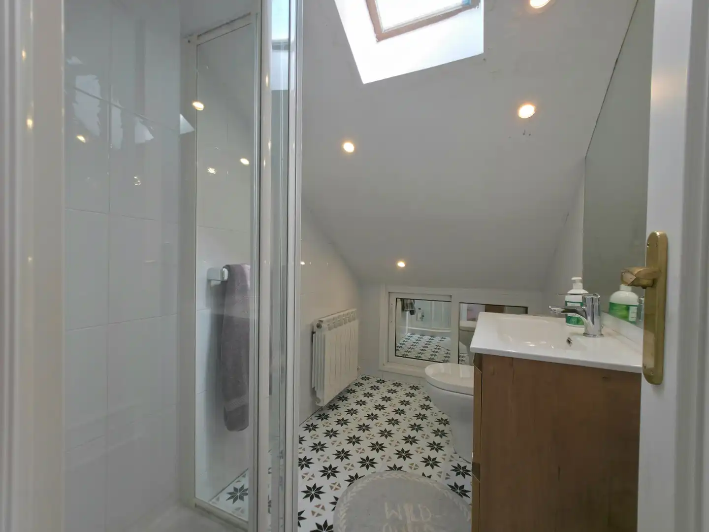 Baño de Casa o chalet en venta en Corbera de Llobregat con Aire acondicionado, Calefacción y Jardín privado