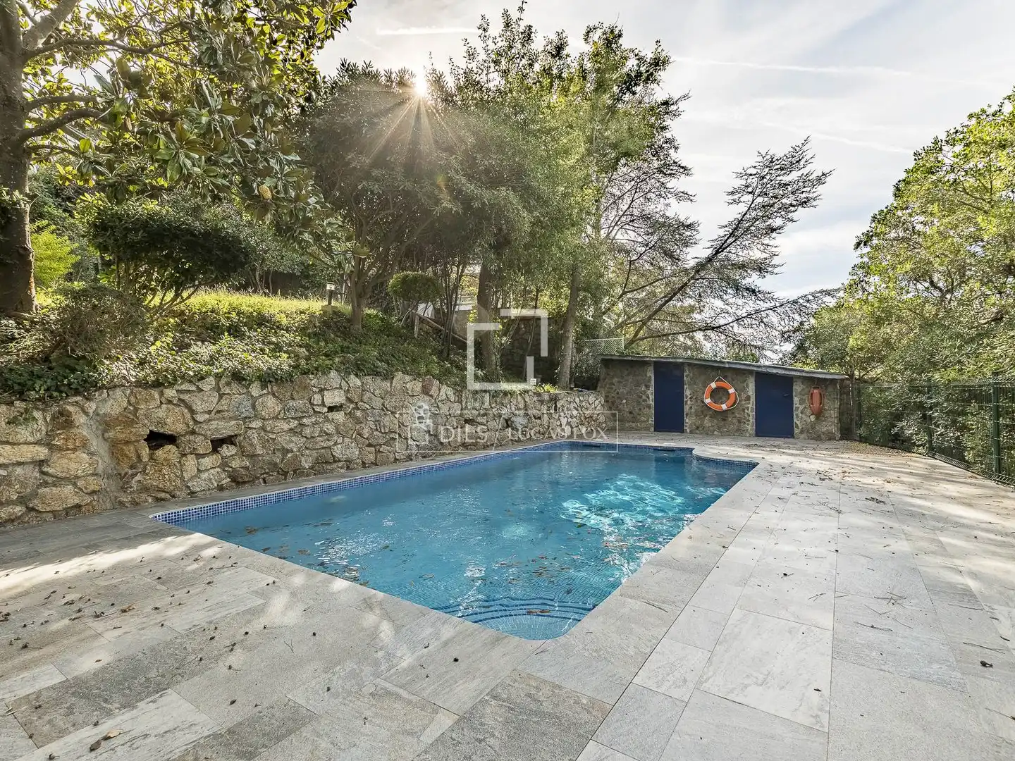 Piscina de Casa o chalet en venta en Barcelona con Aire acondicionado, Calefacción y Jardín privado