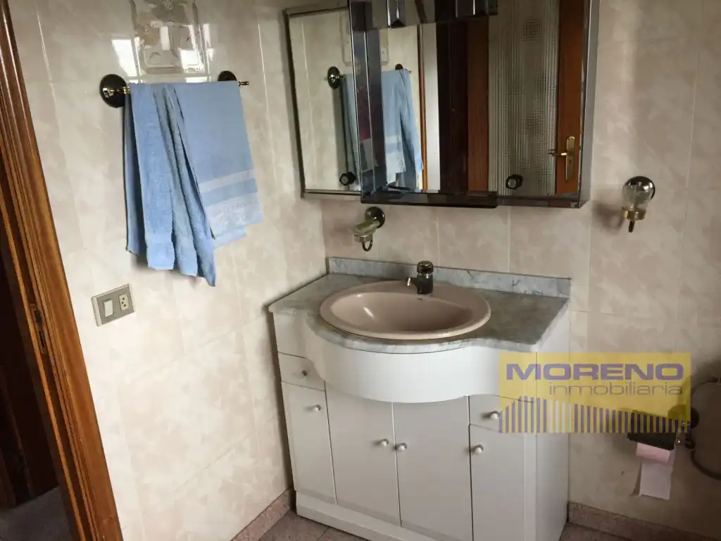 Bany de Casa o xalet en venda en Navia de Suarna amb Terrassa