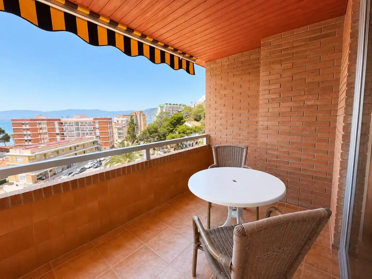 Terrasse von Wohnung zur Miete in Cullera mit Klimaanlage, Schwimmbad und Balkon