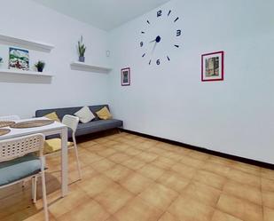 Sala d'estar de Apartament de lloguer en  Madrid Capital amb Calefacció