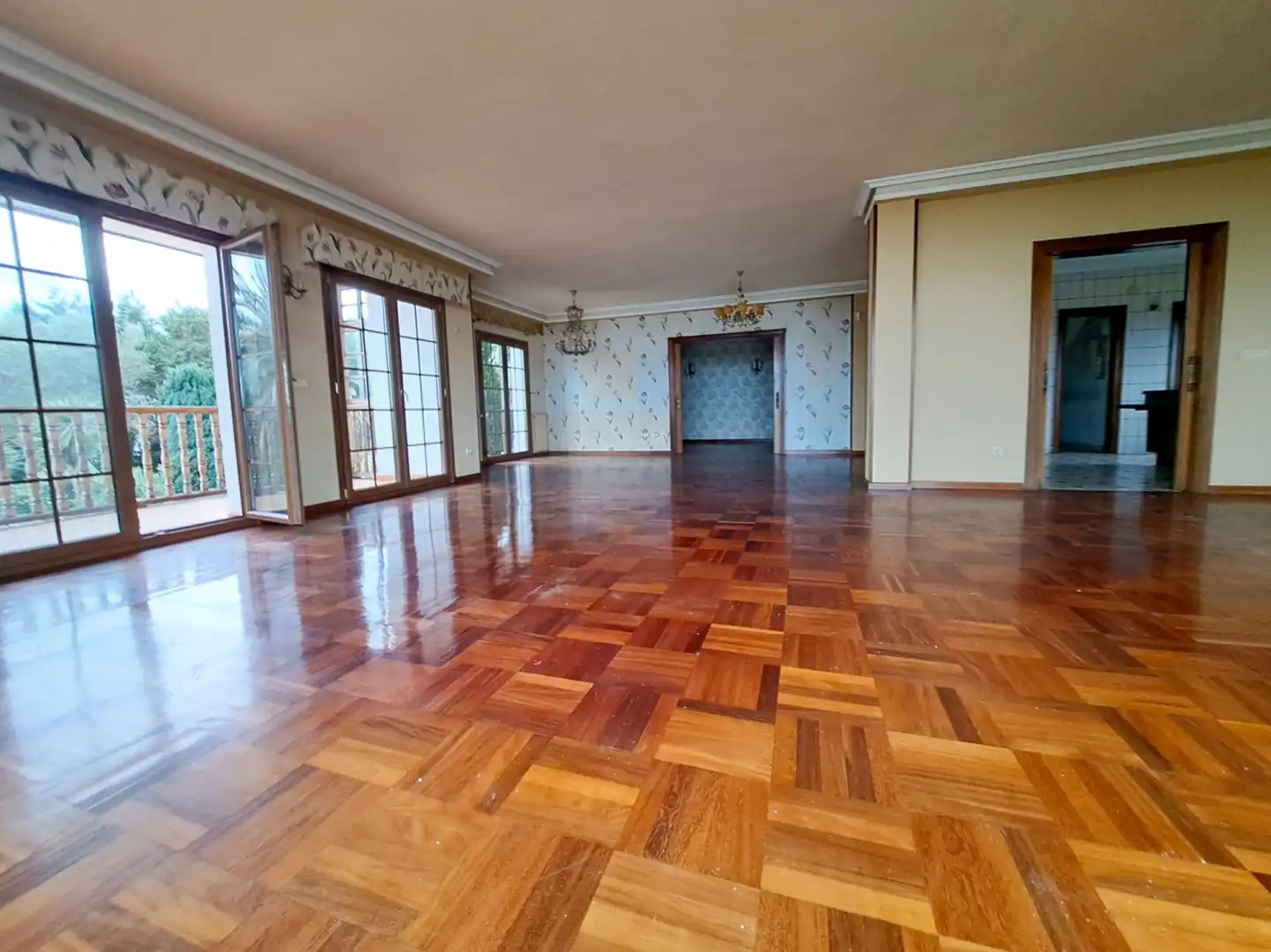 Dining room of Houses for sale in Castrillón  with Heating, Private garden and Parquet flooring