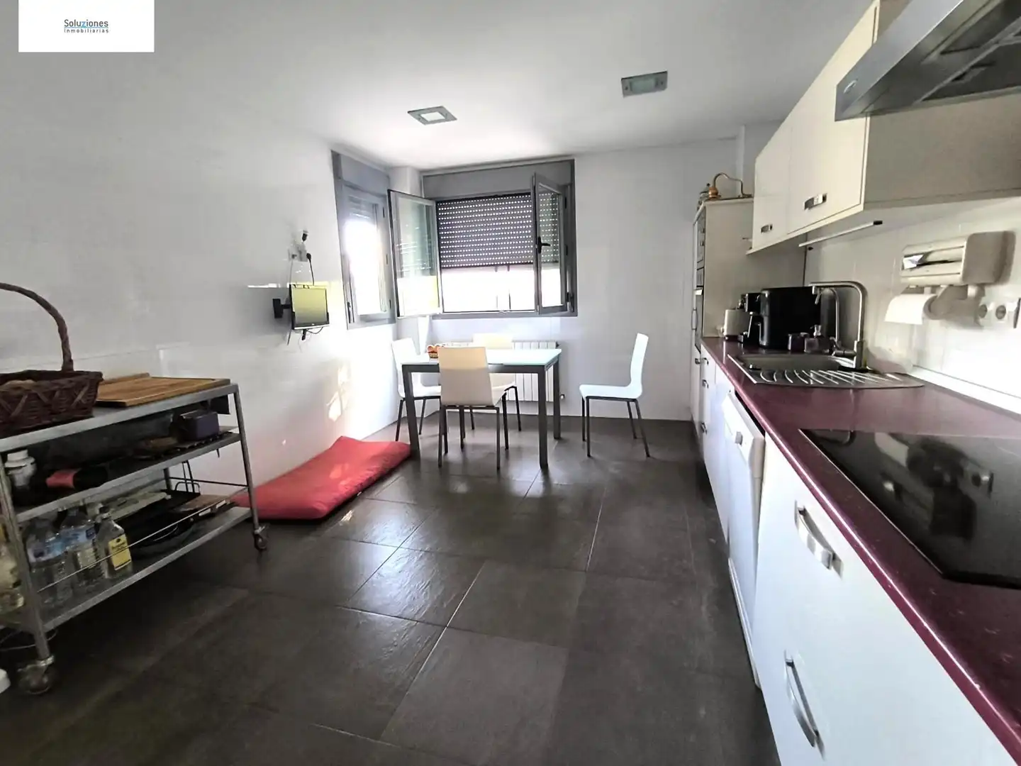 Cuina de Casa o xalet en venda en Chinchilla de Monte-Aragón amb Aire condicionat, Calefacció i Jardí privat