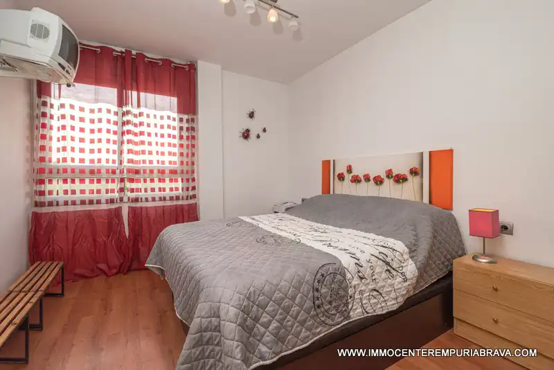 Habitación de Apartamento en venta en Empuriabrava