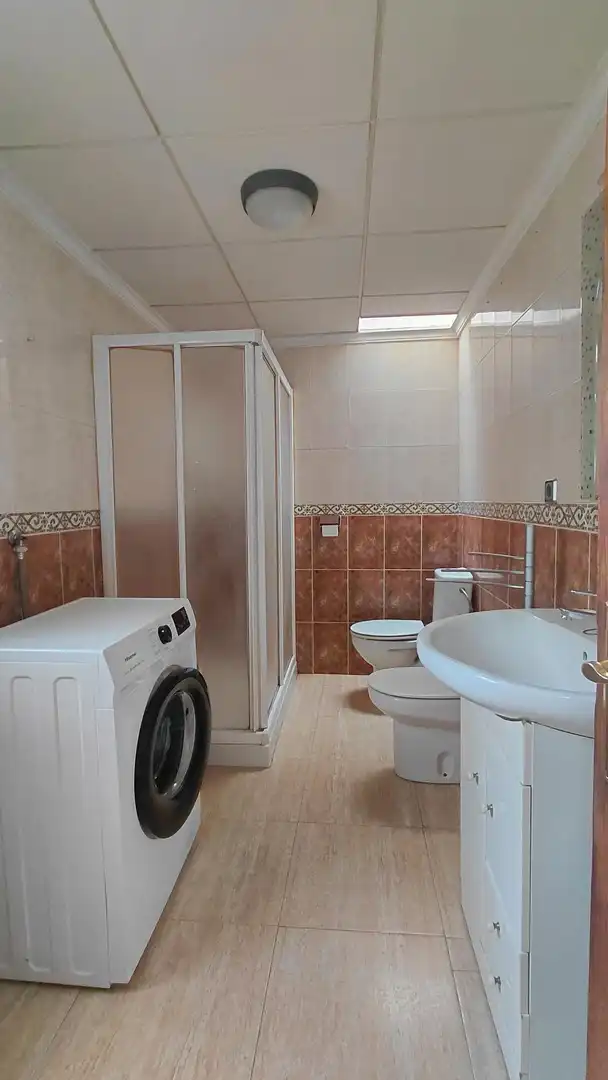 Bathroom of Flat for sale in Villena  with Terrace and Storage room