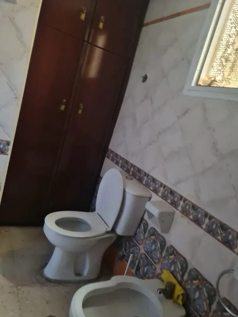 Baño de Piso en venta en Cantillana con Terraza y Balcón