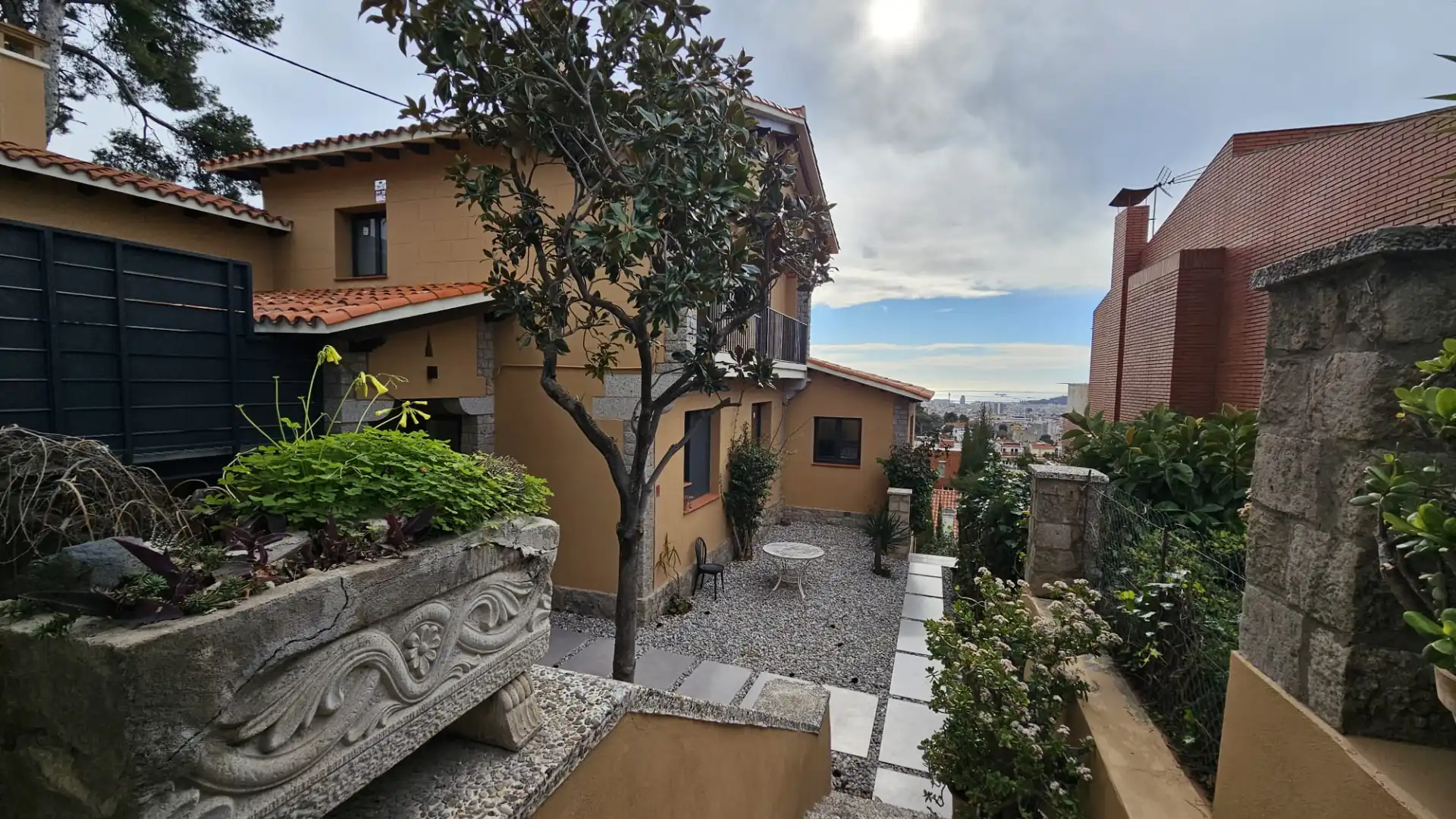 Terrasse von Haus oder Chalet zum Verkauf in Barcelona mit Klimaanlage, Heizung und Privatgarten