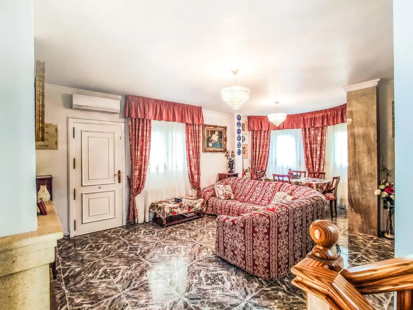 Sala d'estar de Casa o xalet de lloguer en Orihuela amb Aire condicionat, Jardí privat i Terrassa