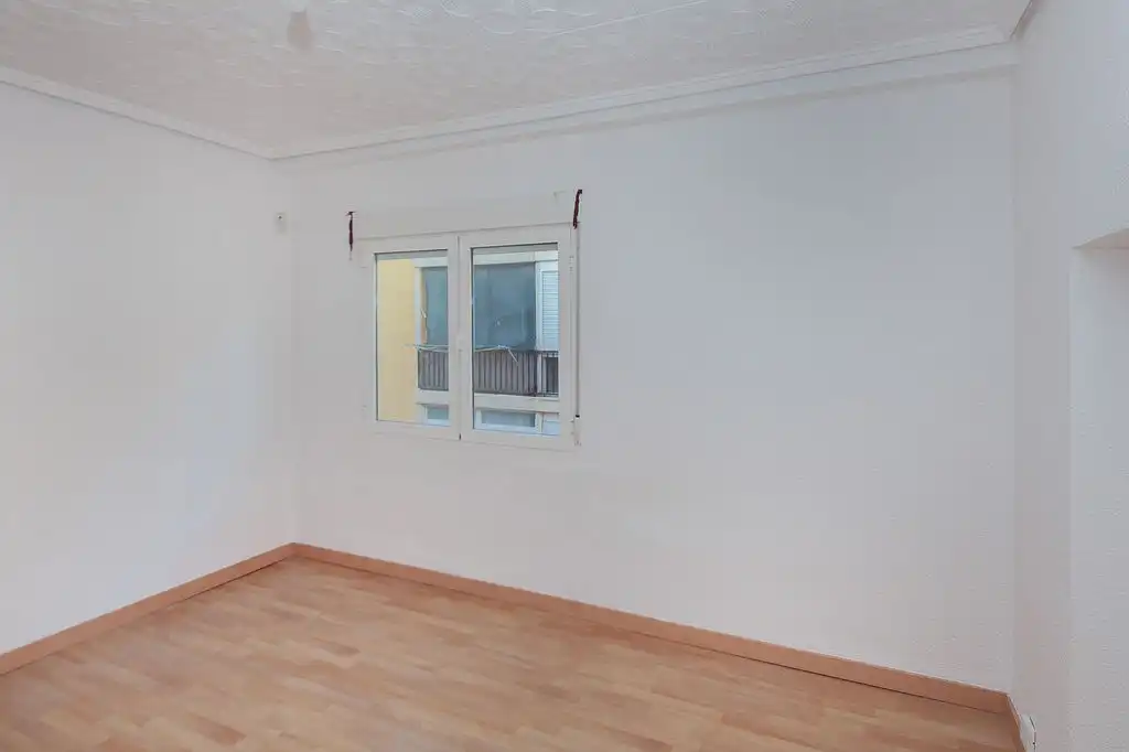 Habitación de Piso en venta en Avenida de la Paz  