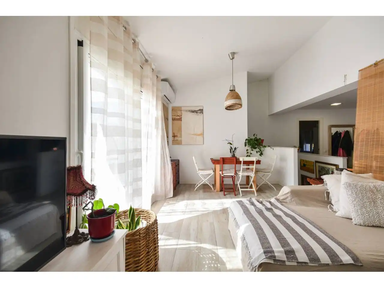 Sala de estar de Casa o chalet en venta en Martorelles con Aire acondicionado, Calefacción y Jardín privado