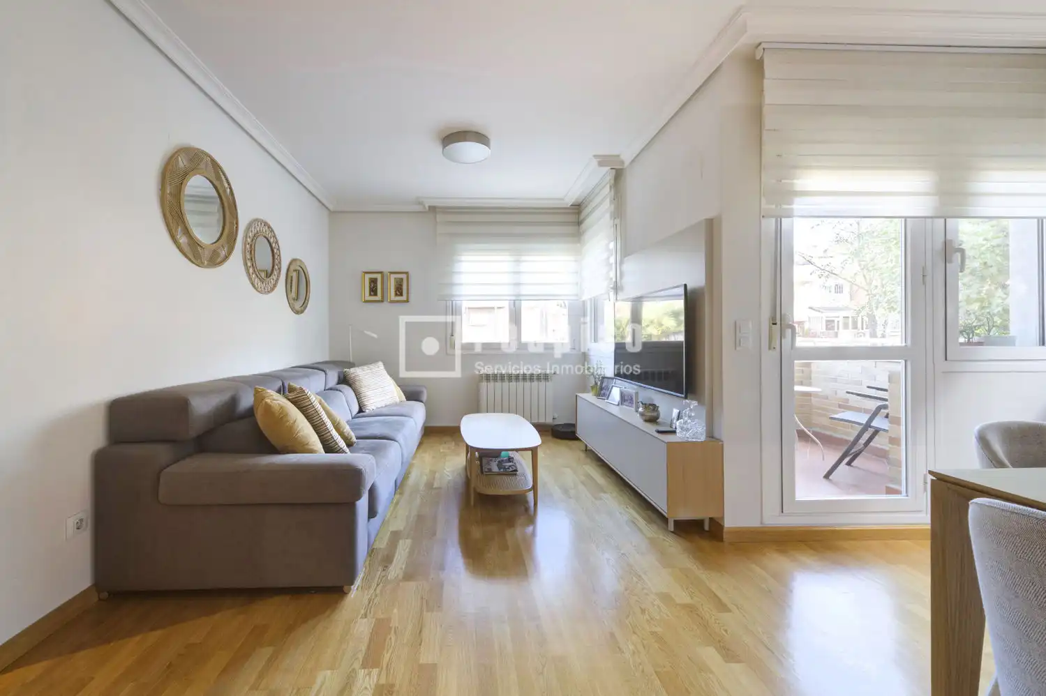Wohnzimmer von Wohnung zum Verkauf in Boadilla del Monte mit Klimaanlage, Heizung und Privatgarten