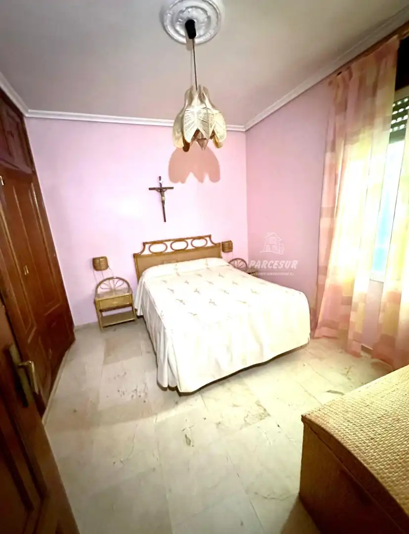 Dormitori de Casa o xalet en venda en Córdoba amb Aire condicionat, Traster i Piscina