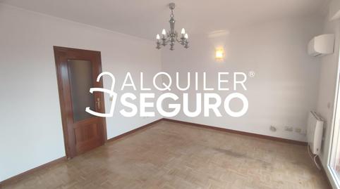 Foto 3 de Ático de alquiler en Afueras a Valverde , Tres Olivos - Valverde, Madrid