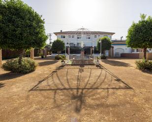 Vista exterior de Casa o xalet en venda en  Granada Capital amb Aire condicionat, Jardí privat i Terrassa