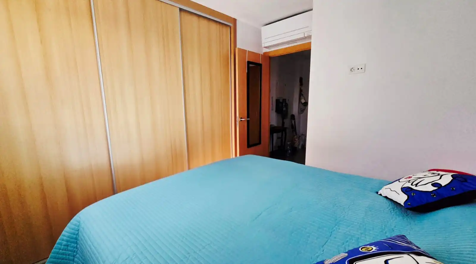 Dormitori de Apartament en venda en Oliva amb Aire condicionat, Terrassa i Traster