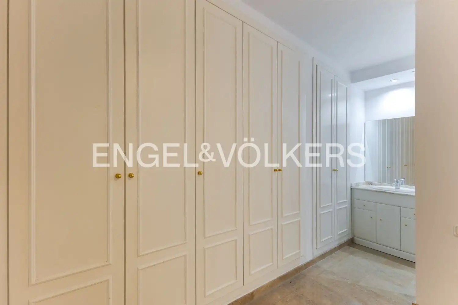 Habitación de Piso de alquiler en Valencia con Aire acondicionado, Calefacción y Piscina